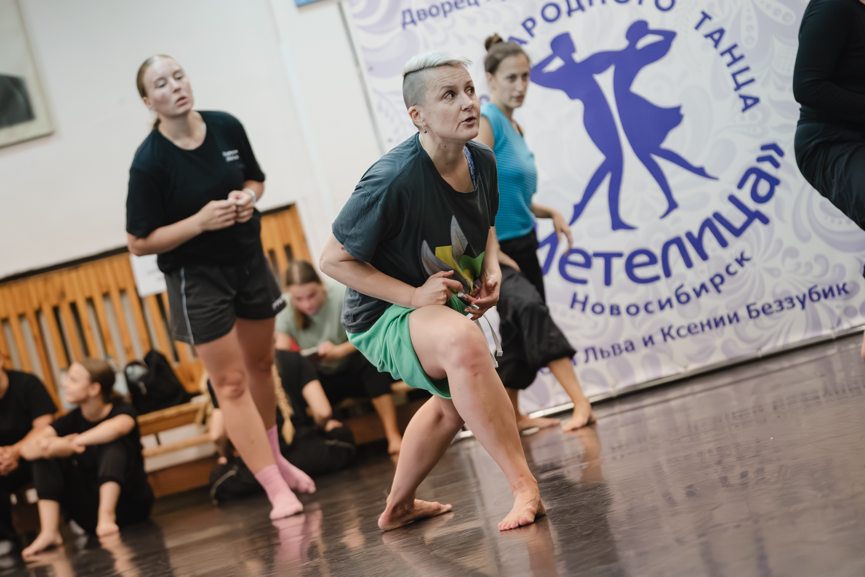 Современный танец. Кросс-комбинации для продолжающих танцовщиков